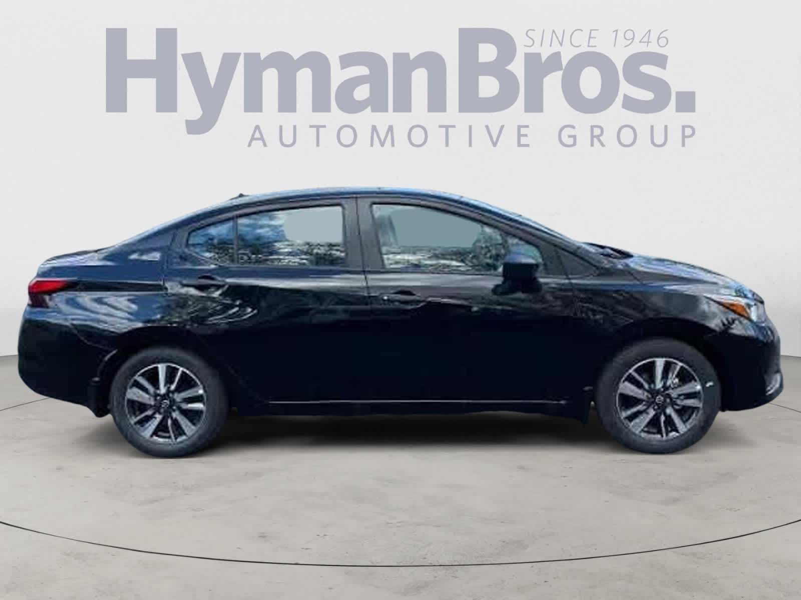 2024 Nissan Versa 1.6 S photo 2