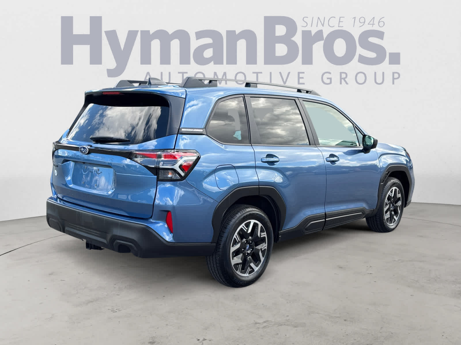 2025 Subaru Forester Premium photo 2