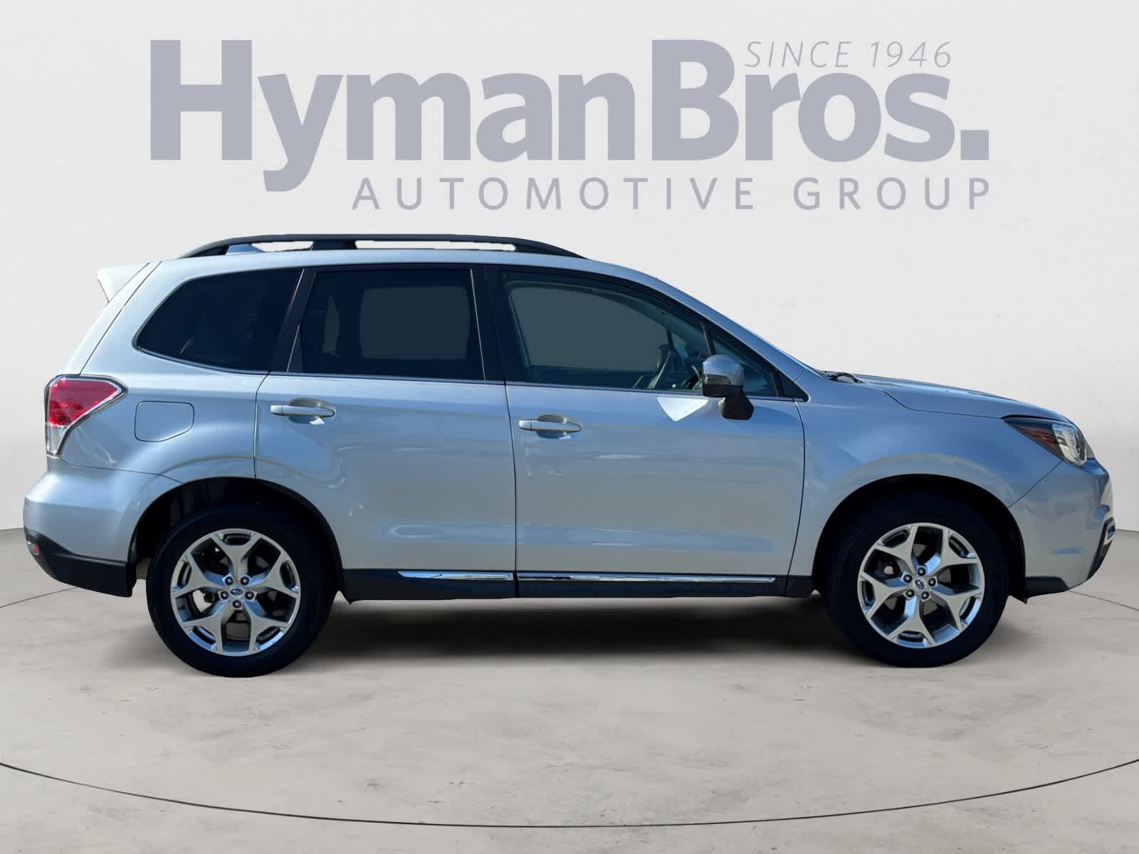 2017 Subaru Forester Touring 2.5i photo 2