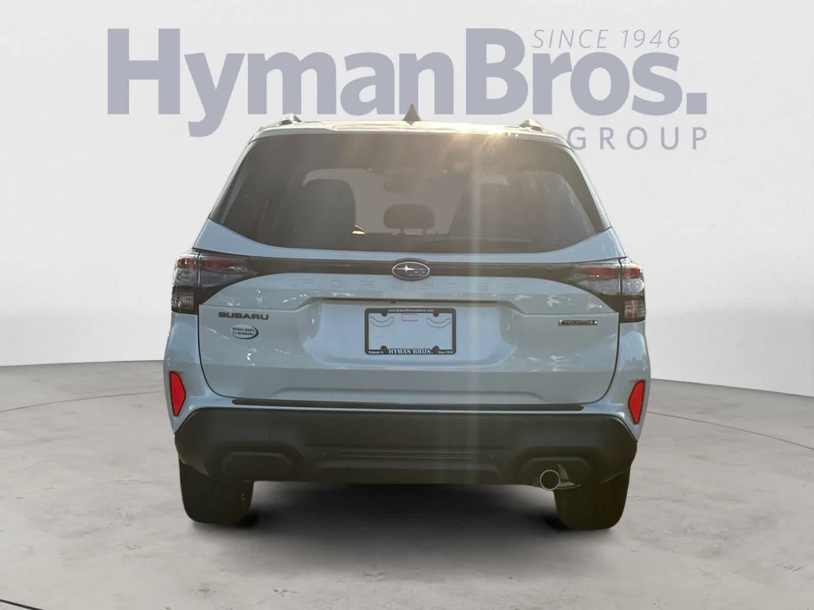 2025 Subaru Forester Touring photo 3