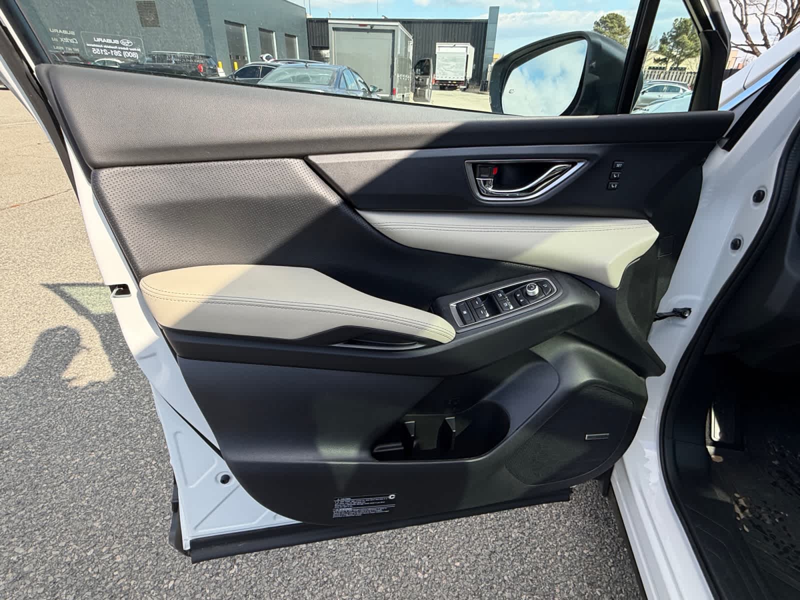 2025 Subaru Ascent Limited - Photo 19