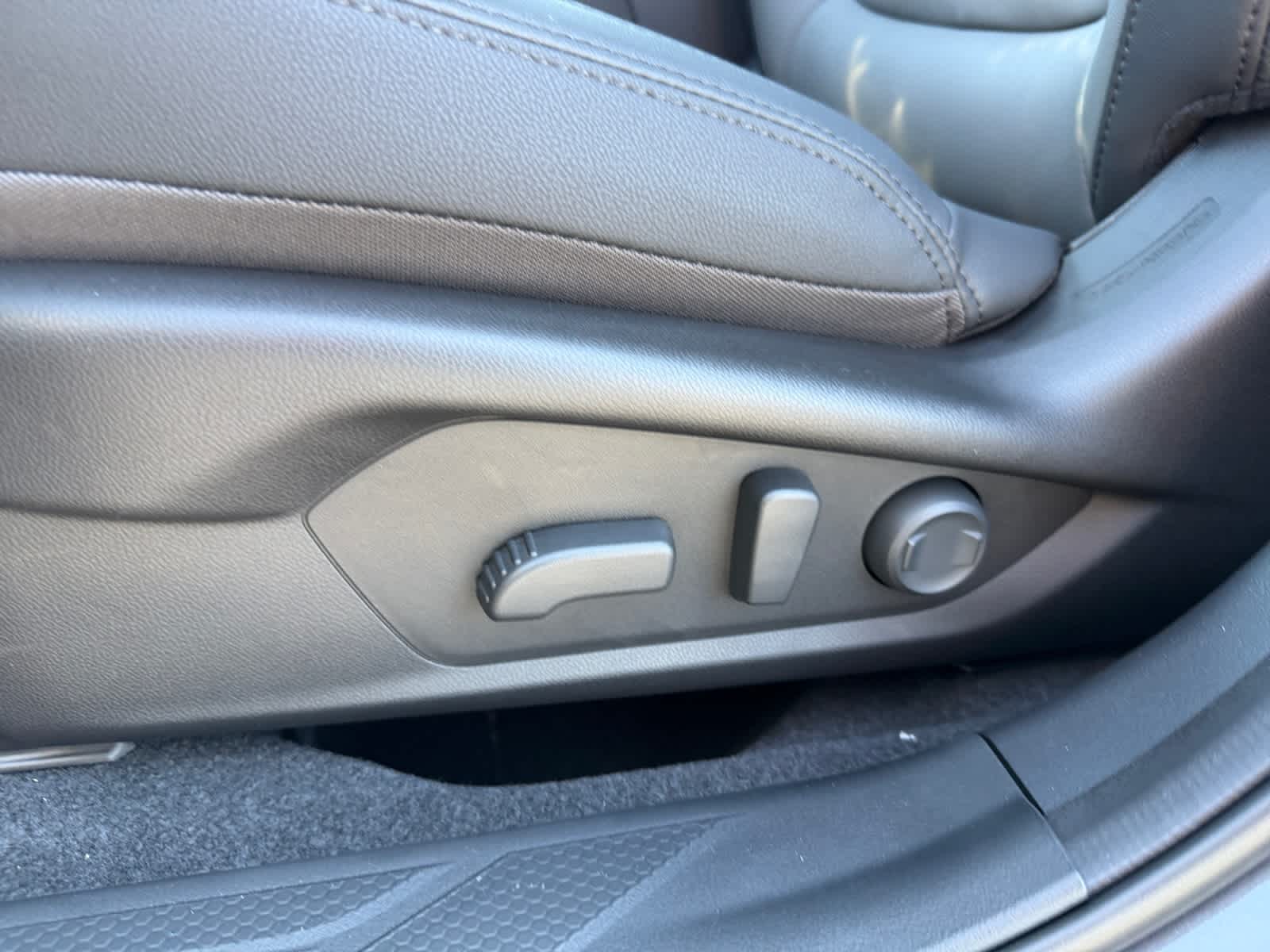 2026 Subaru Outback Premium - Photo 18