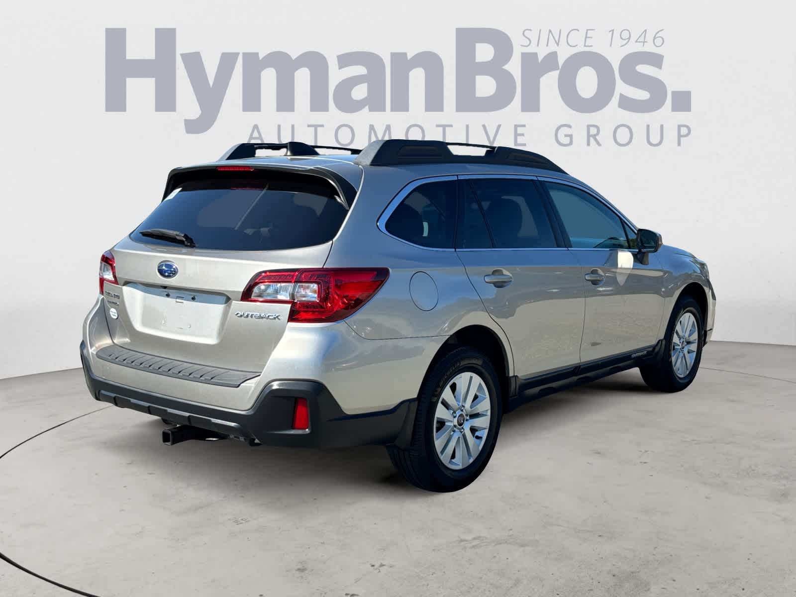 2018 Subaru Outback Premium 2.5i photo 2