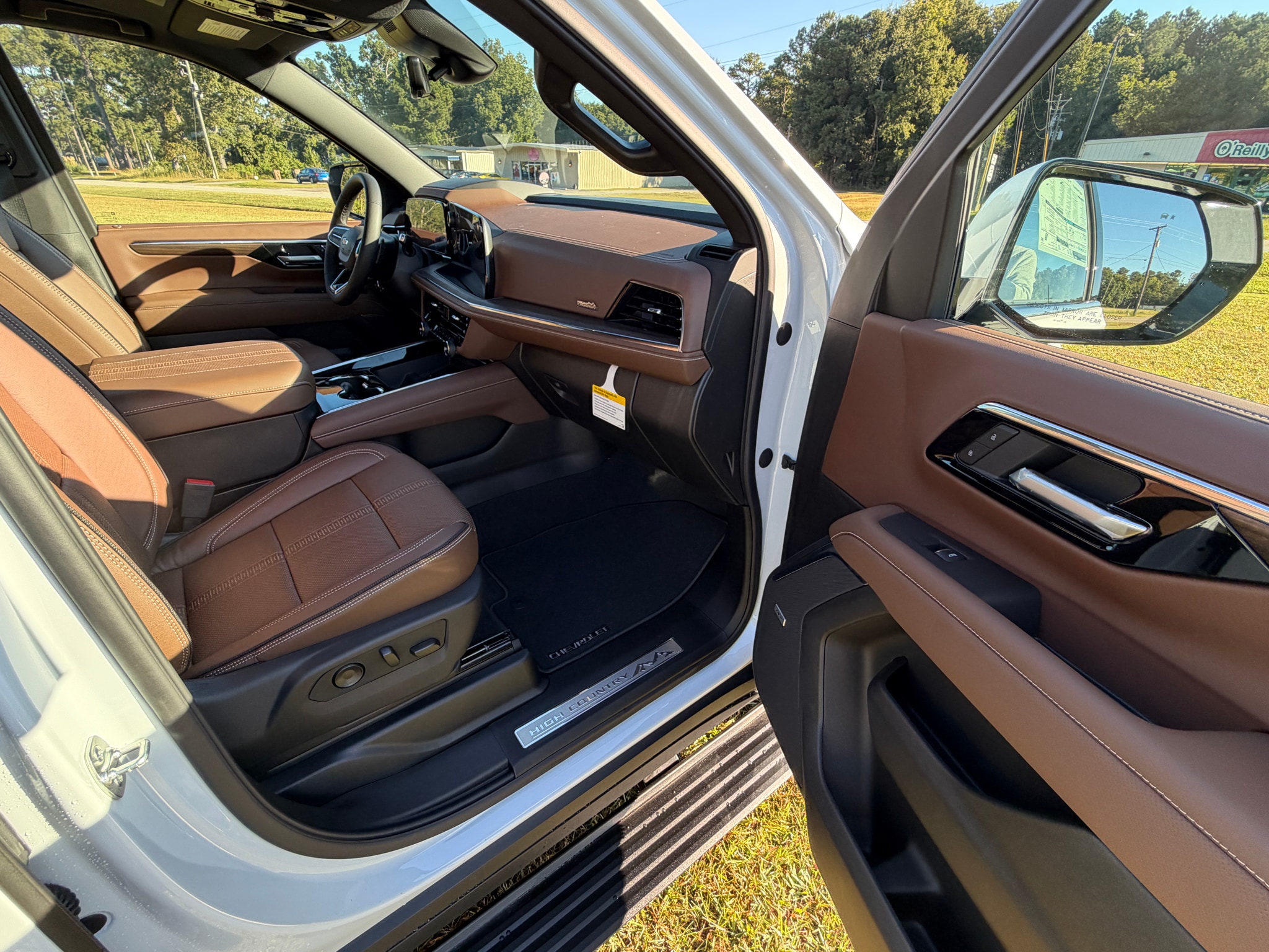 2026 Chevrolet Suburban High Country - Photo 25