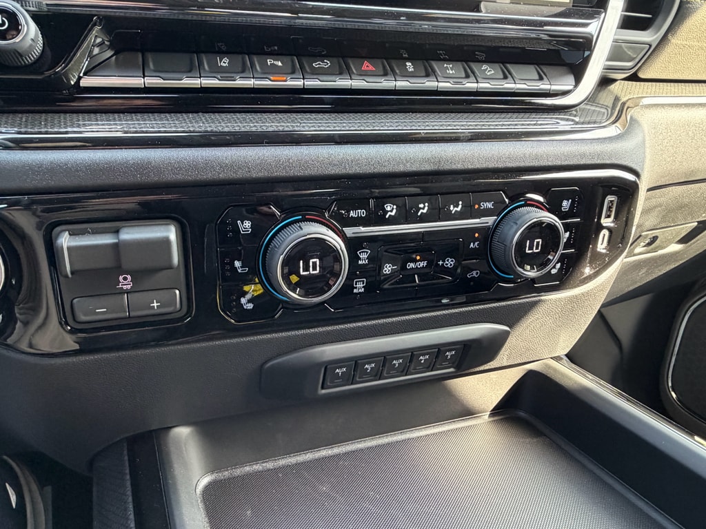 2026 Chevrolet Silverado 2500 HD ZR2 - Photo 17
