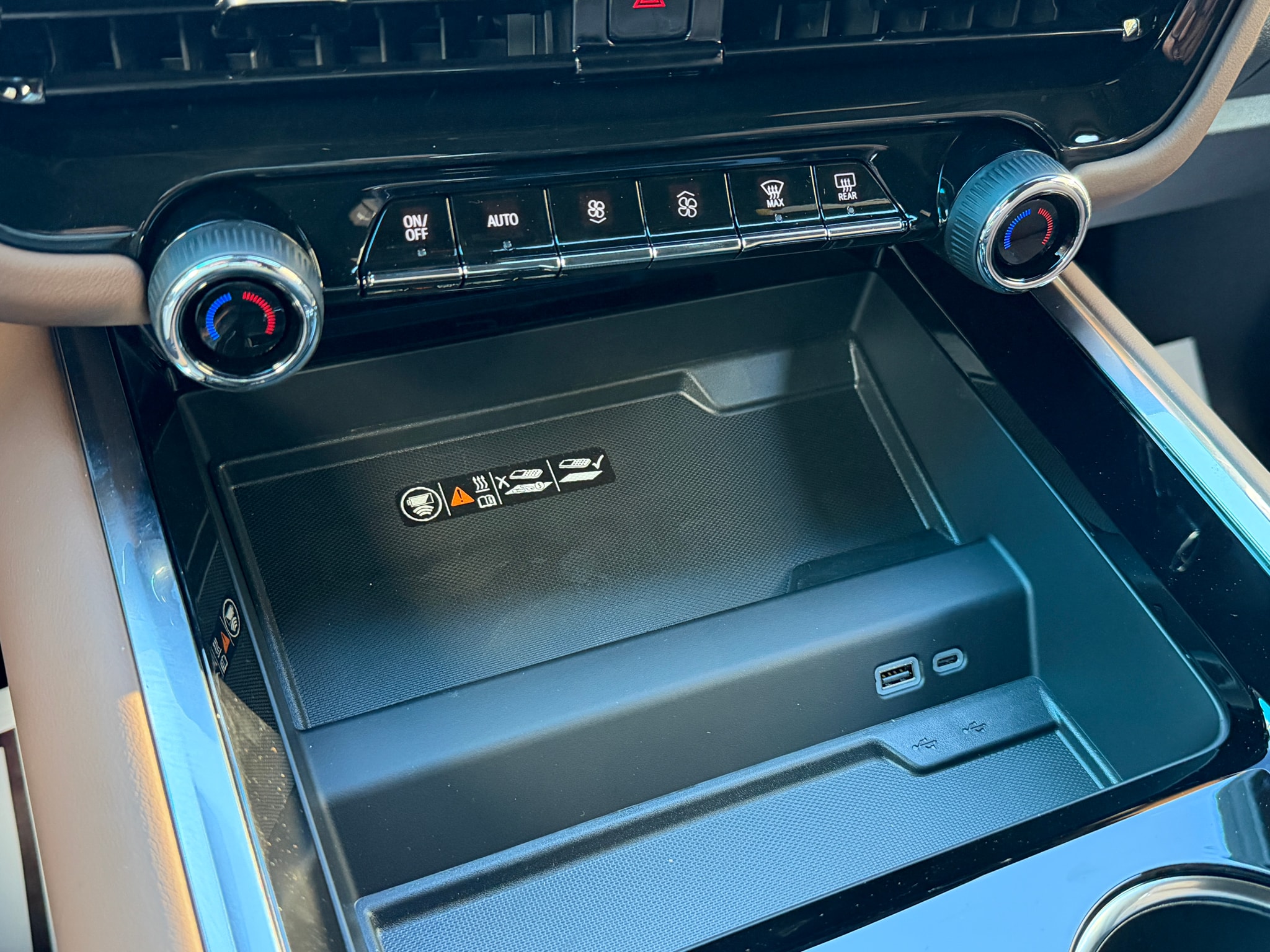 2026 Chevrolet Suburban High Country - Photo 11