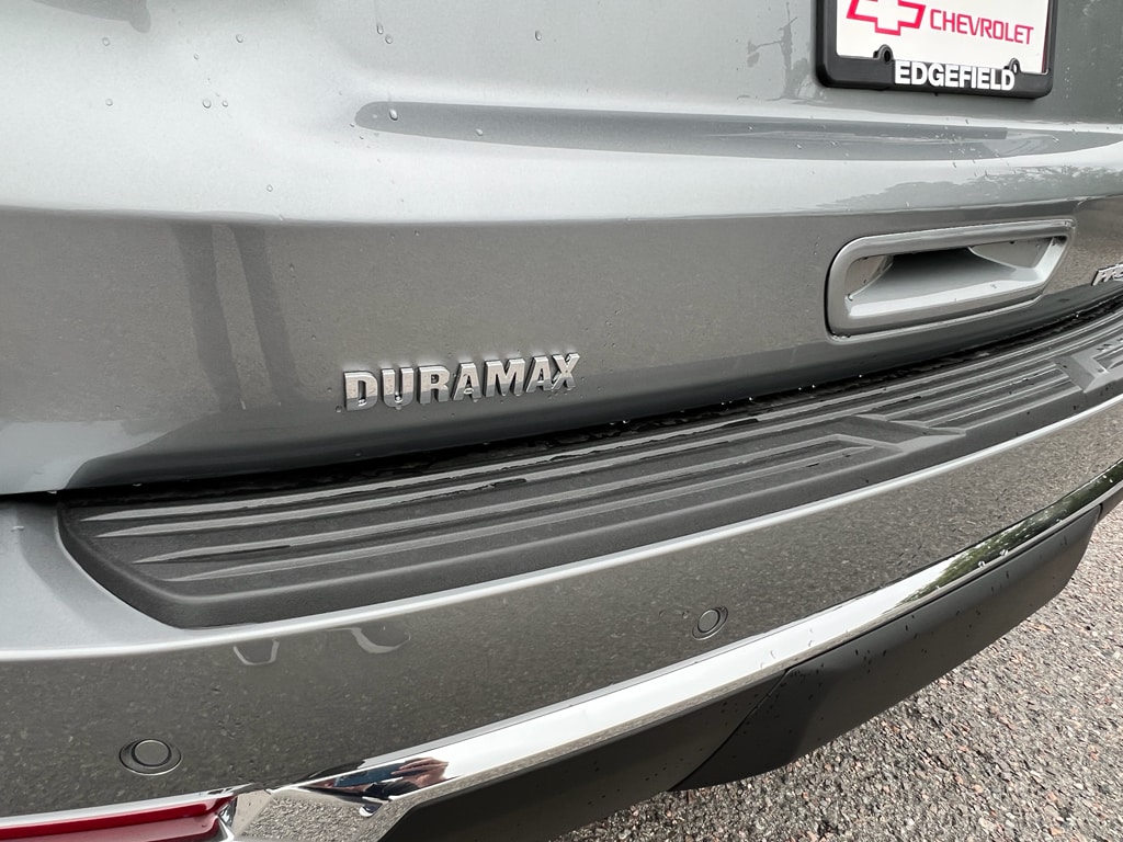 2026 Chevrolet Suburban Premier - Photo 25