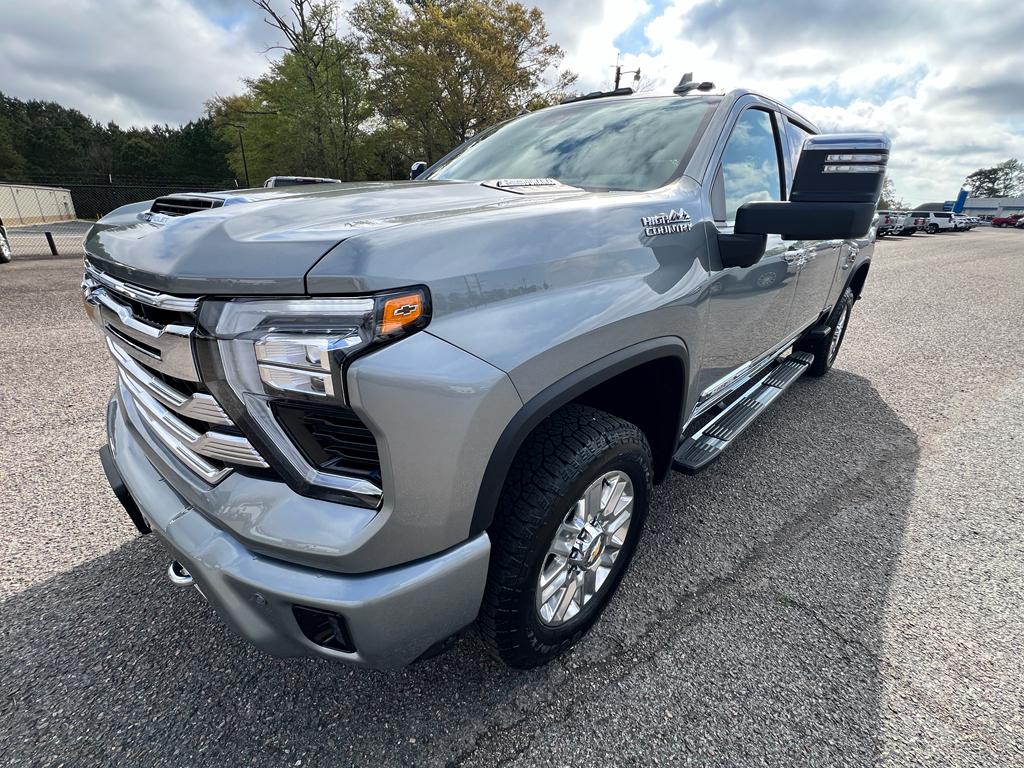2025 Chevrolet Silverado 2500HD High Country photo 4