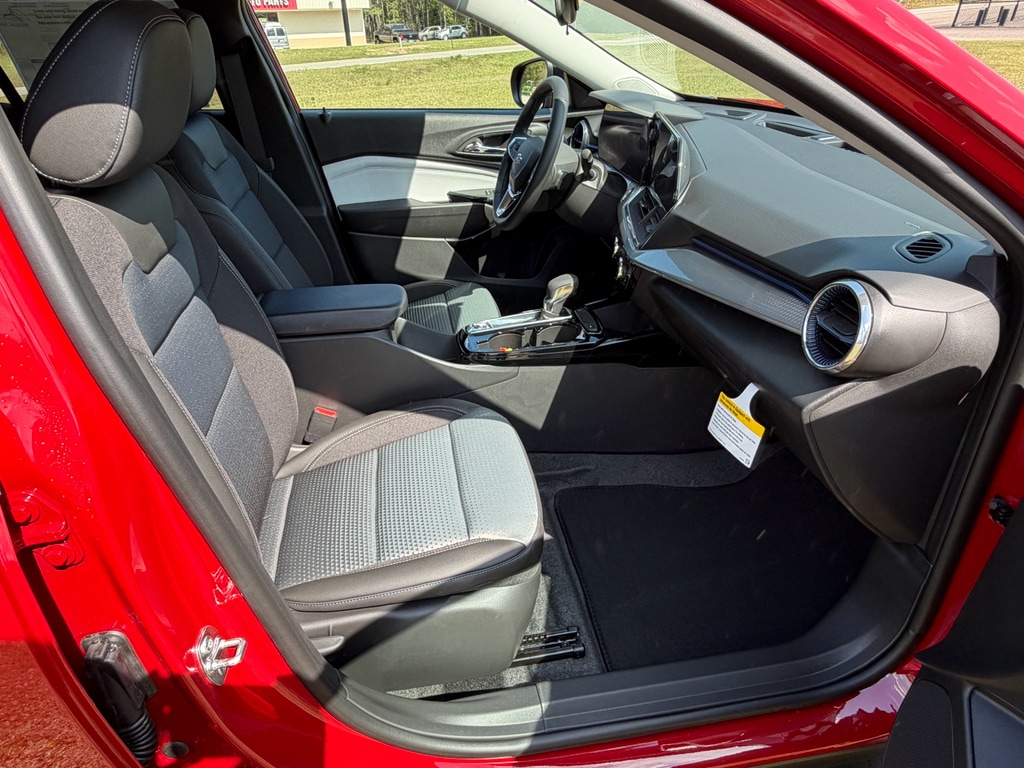 2026 Chevrolet Trax LT - Photo 24