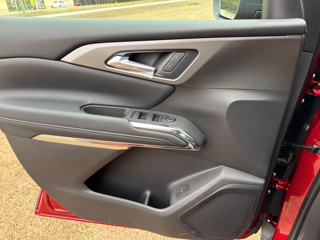 2026 Chevrolet Traverse LT - Photo 14