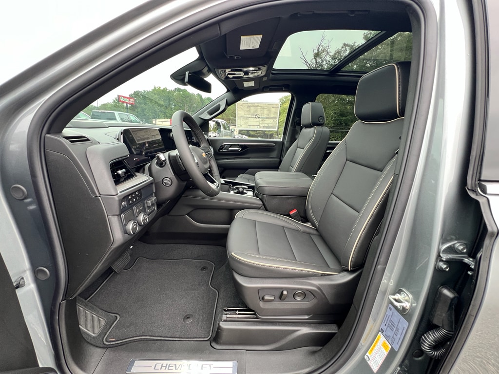 2026 Chevrolet Suburban Premier - Photo 33