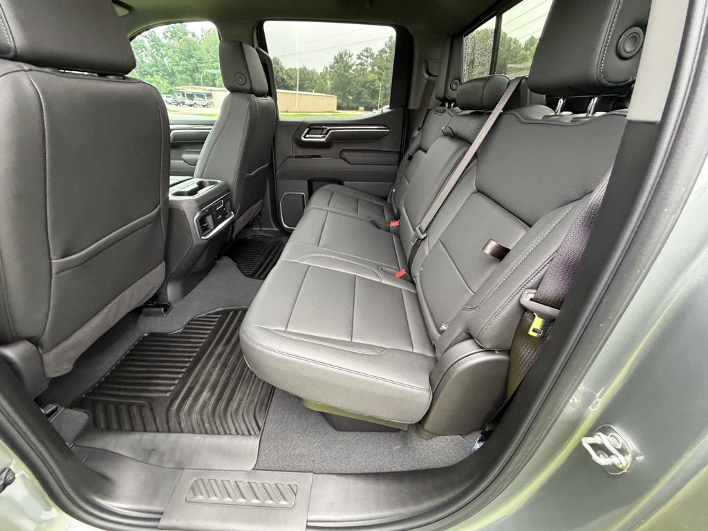 2026 Chevrolet Silverado 1500 LTZ - Photo 17