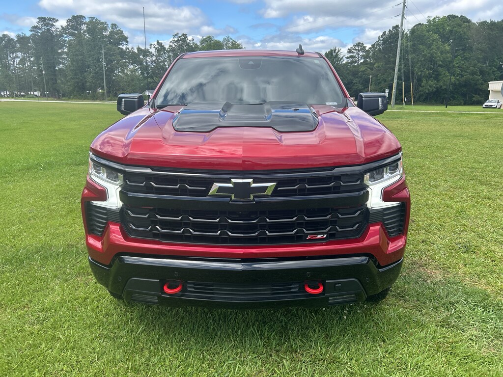 2024 Chevrolet Silverado 1500 LT Trail Boss photo 3