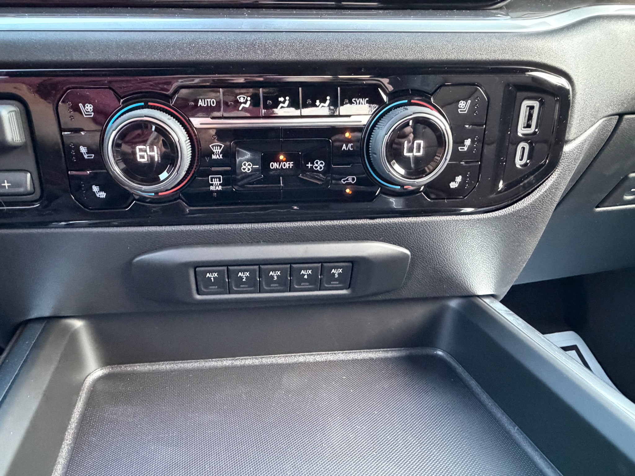 2026 Chevrolet Silverado 2500 HD High Country - Photo 12