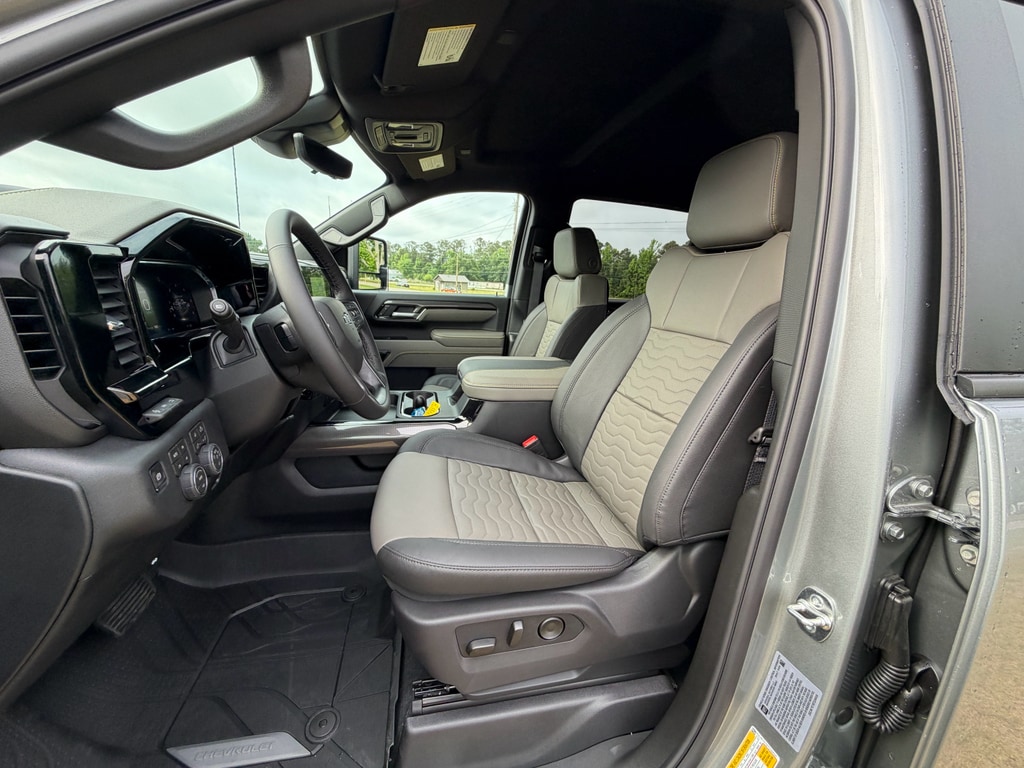 2026 Chevrolet Silverado 2500 HD ZR2 - Photo 14