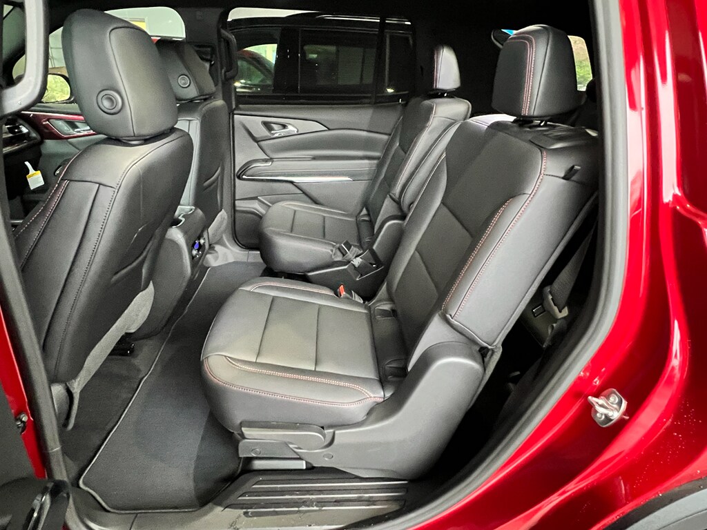 2026 Chevrolet Traverse Z71 - Photo 10