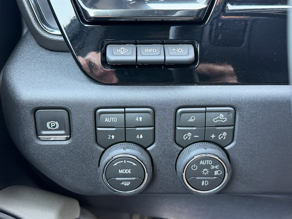 2026 Chevrolet Silverado 2500 HD ZR2 - Photo 16