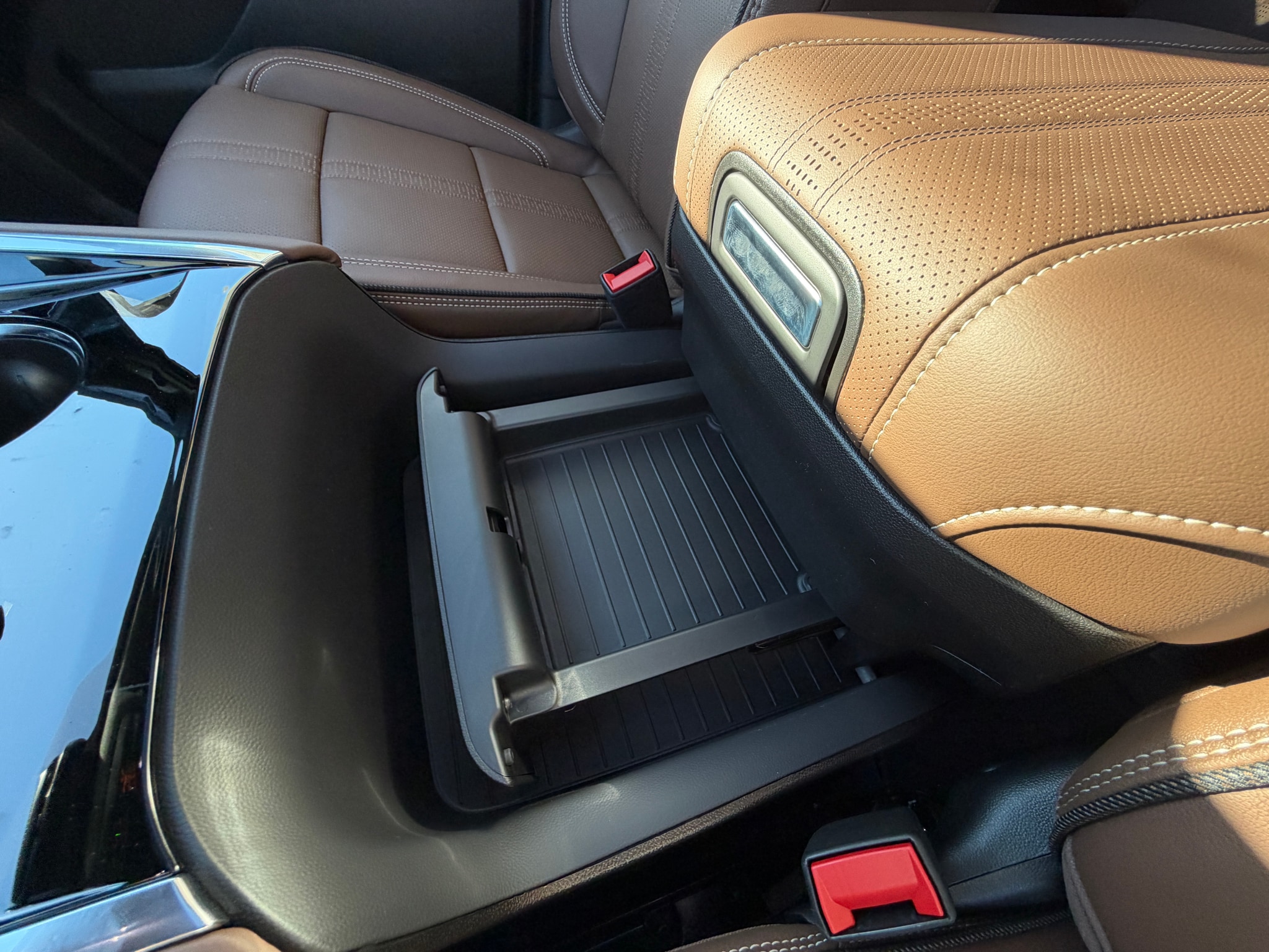 2026 Chevrolet Suburban High Country - Photo 13