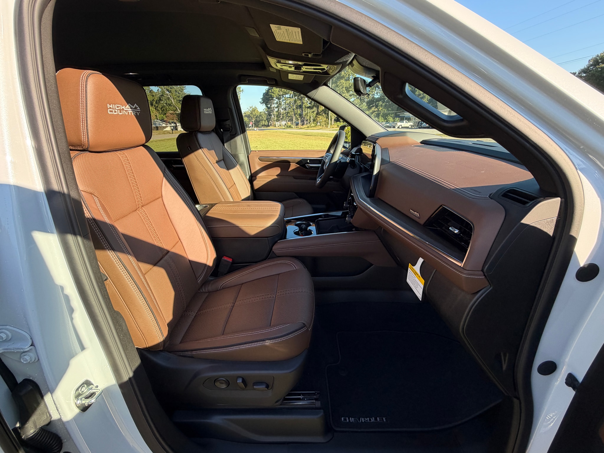 2026 Chevrolet Suburban High Country - Photo 24
