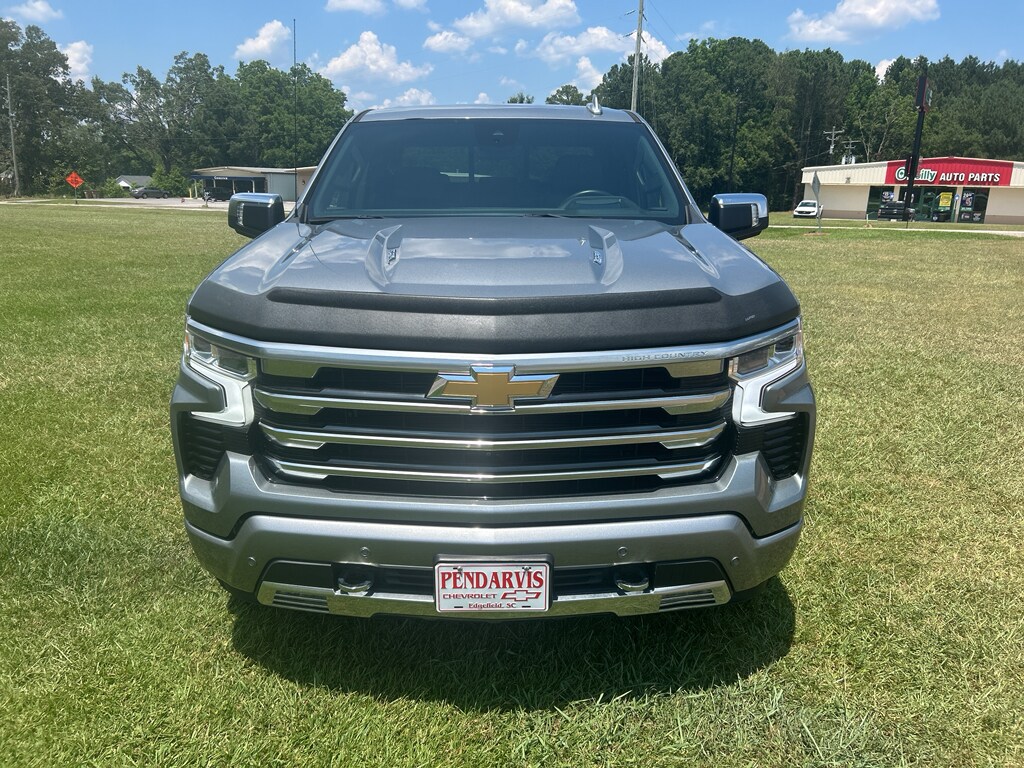 2023 Chevrolet Silverado 1500 High Country photo 3