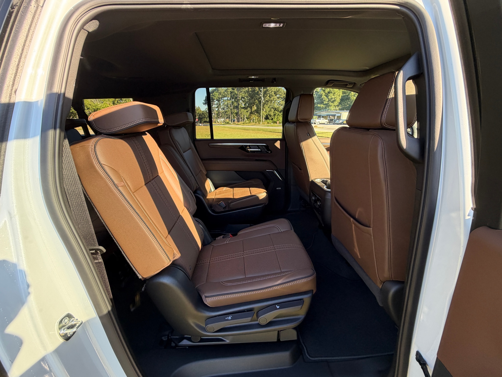 2026 Chevrolet Suburban High Country - Photo 28