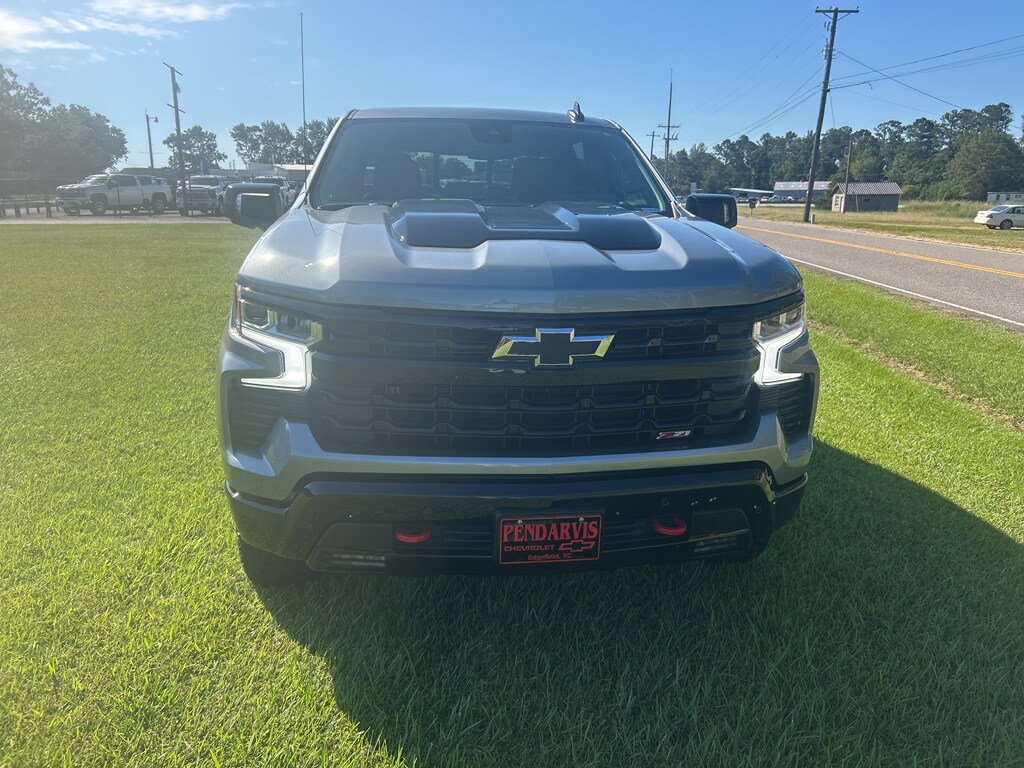 2025 Chevrolet Silverado 1500 LT Trail Boss photo 3