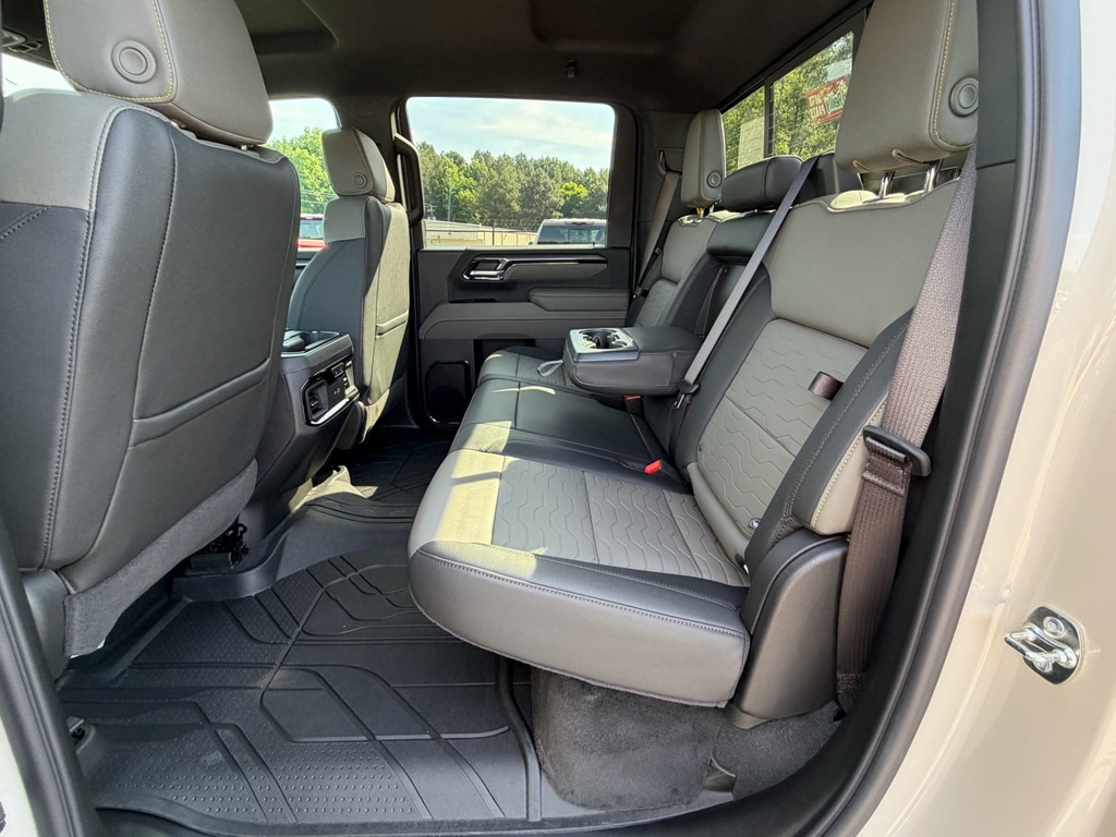 2026 Chevrolet Silverado 2500 HD ZR2 - Photo 26