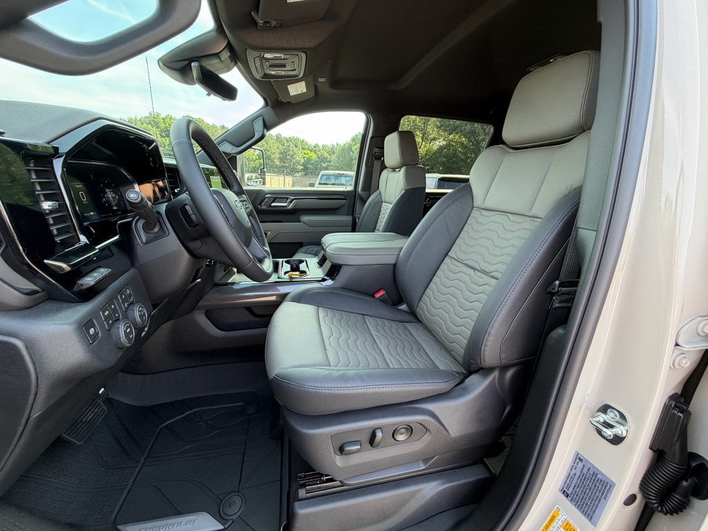 2026 Chevrolet Silverado 2500 HD ZR2 - Photo 24