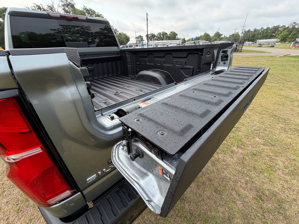 2026 Chevrolet Silverado 2500 HD ZR2 - Photo 35