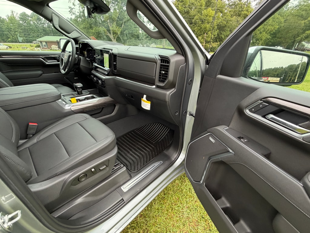2026 Chevrolet Silverado 1500 LTZ - Photo 24