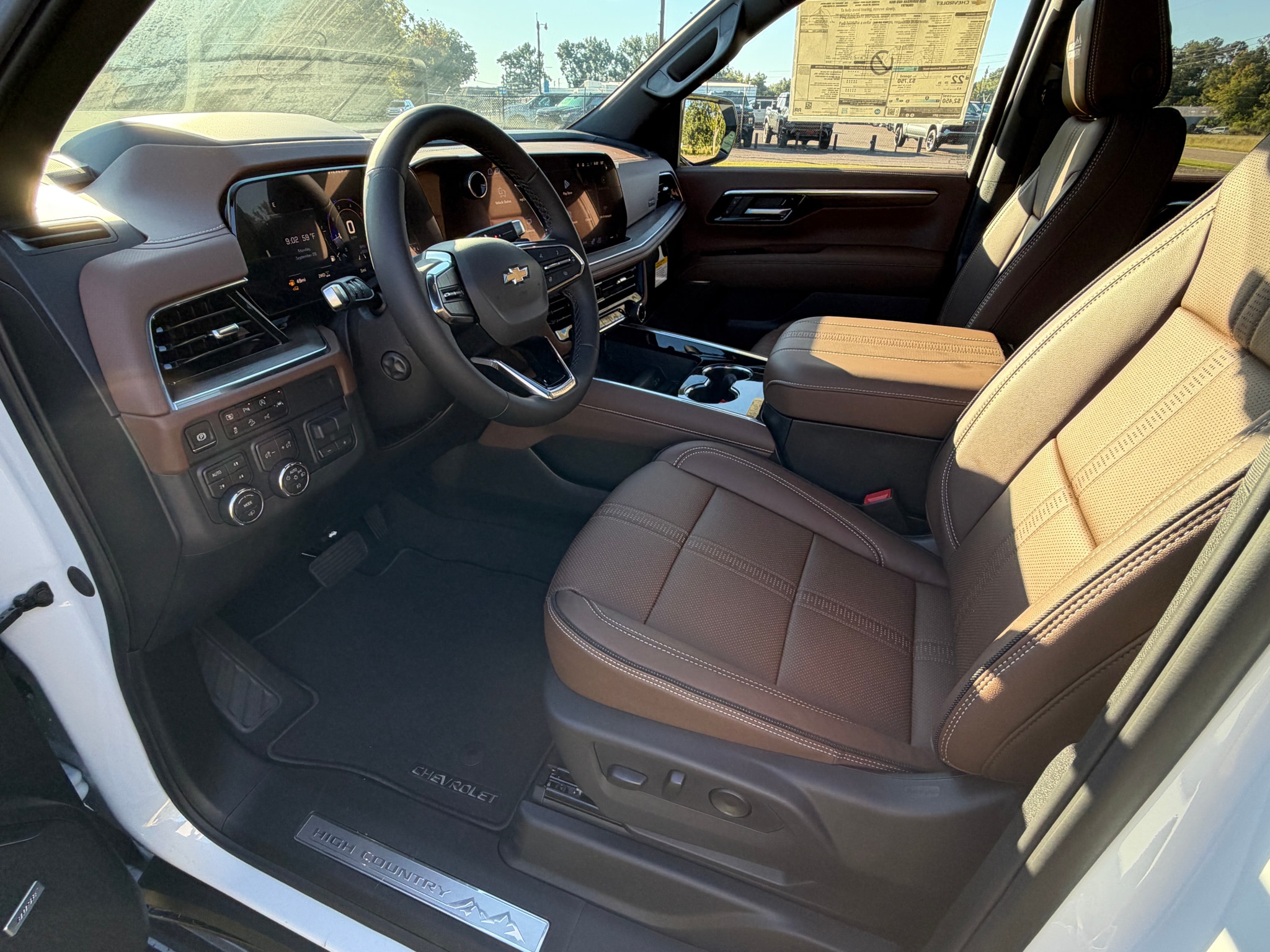2026 Chevrolet Suburban High Country - Photo 17