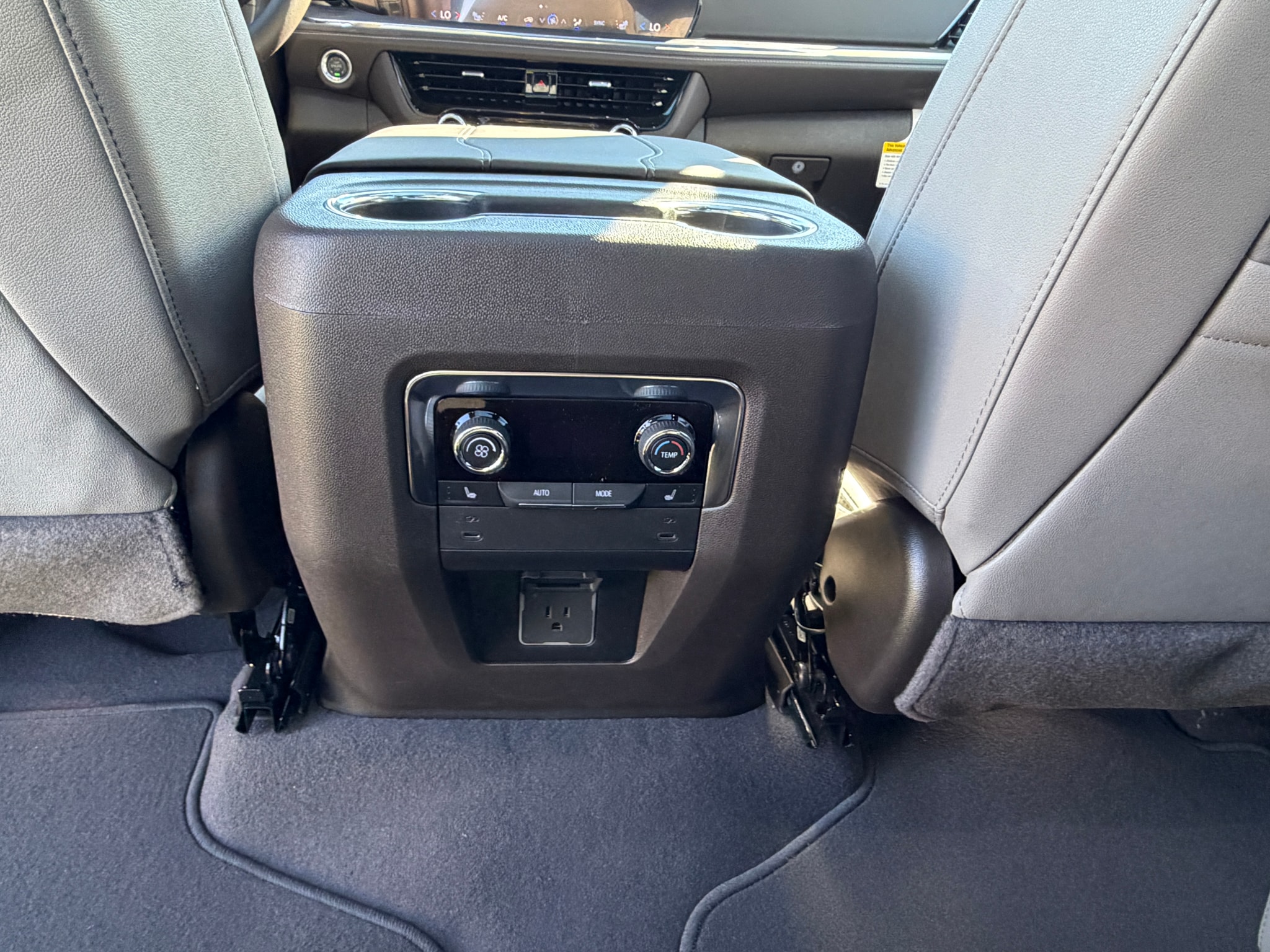 2026 Chevrolet Tahoe Z71 - Photo 15