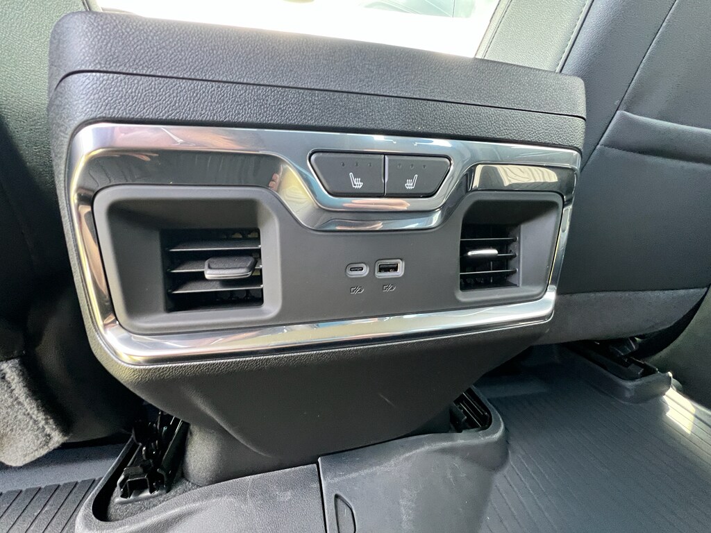 2025 Chevrolet Silverado 1500 LTZ photo 3