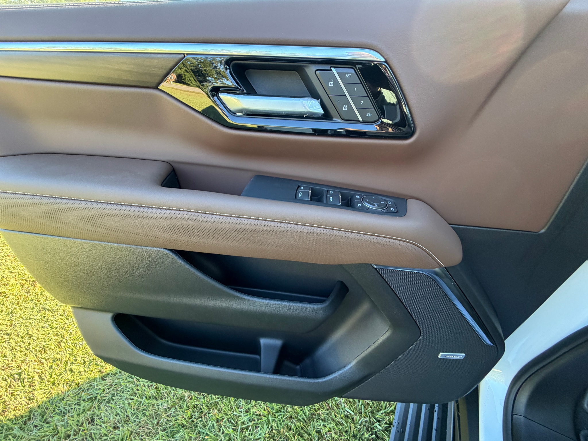 2026 Chevrolet Suburban High Country - Photo 12