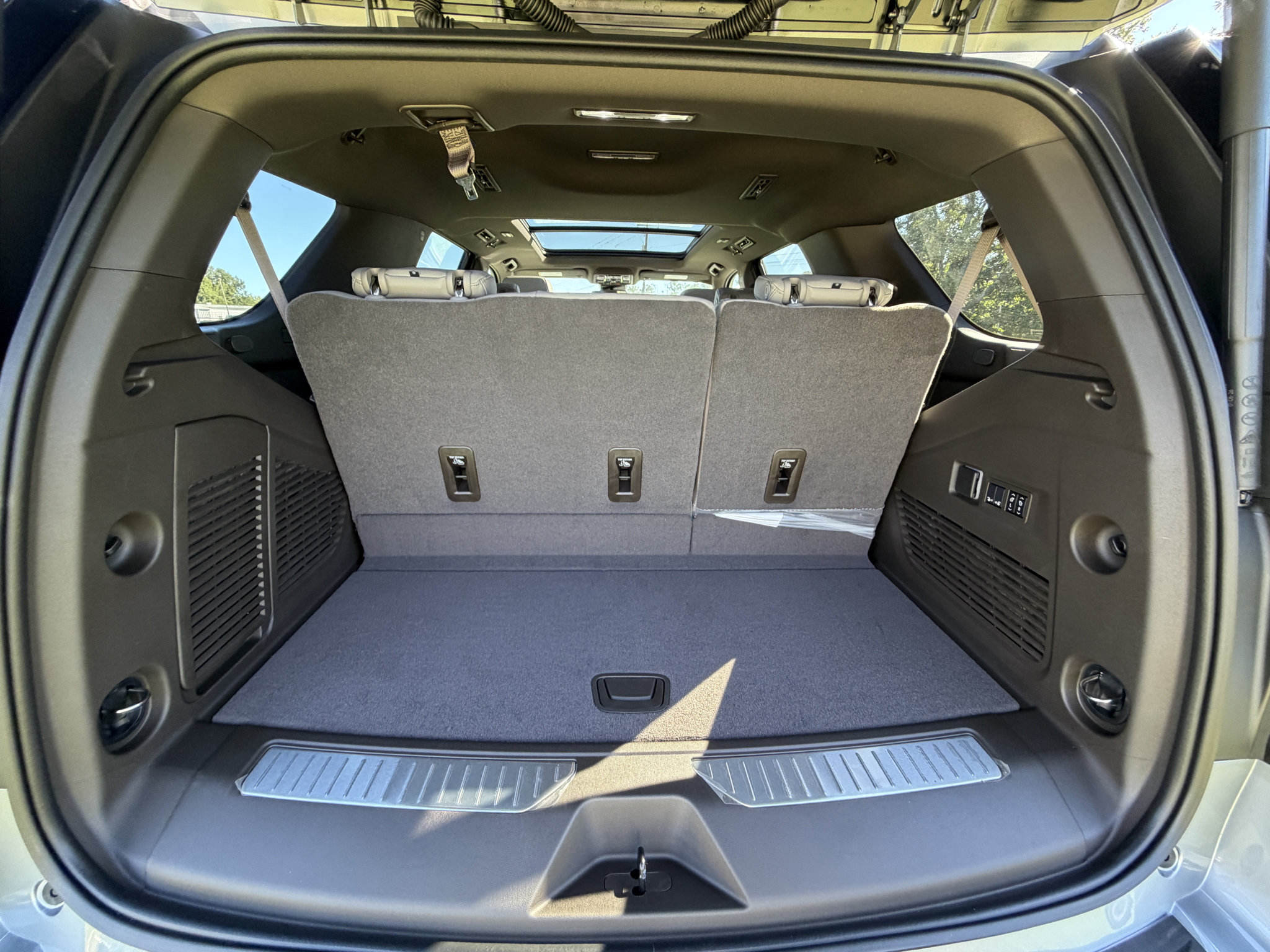 2026 Chevrolet Tahoe Z71 - Photo 27