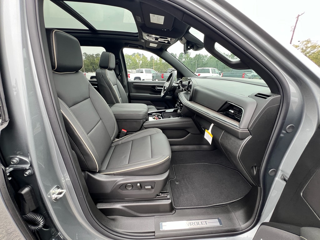 2026 Chevrolet Suburban Premier - Photo 19