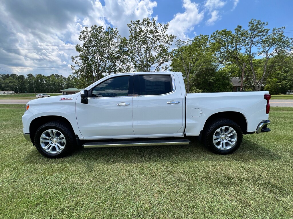 2025 Chevrolet Silverado 1500 LTZ photo 2