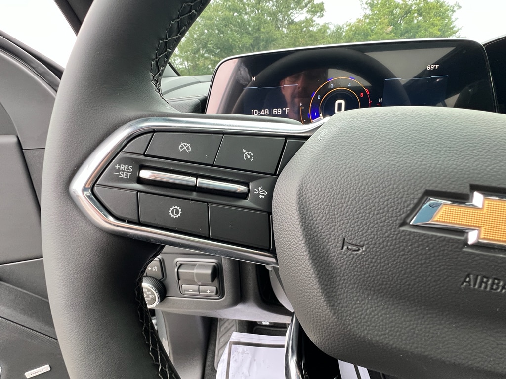 2026 Chevrolet Suburban Premier - Photo 12