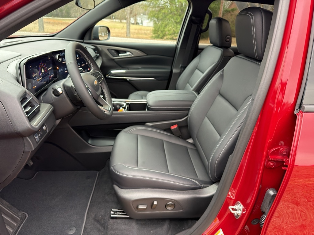 2026 Chevrolet Traverse LT - Photo 16