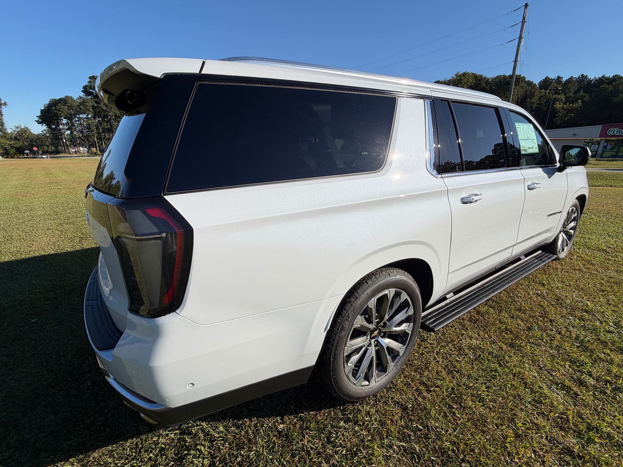 2026 Chevrolet Suburban High Country - Photo 27