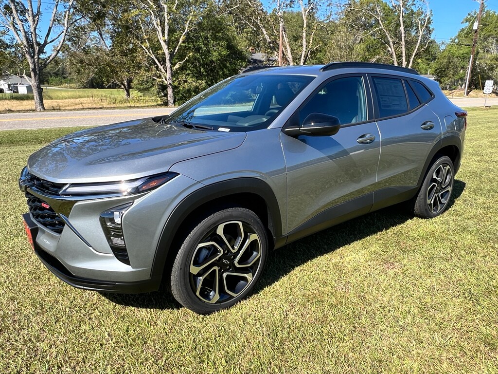 2026 Chevrolet Trax photo 2