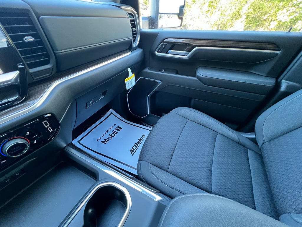 2026 Chevrolet Silverado 2500 HD LT - Photo 9
