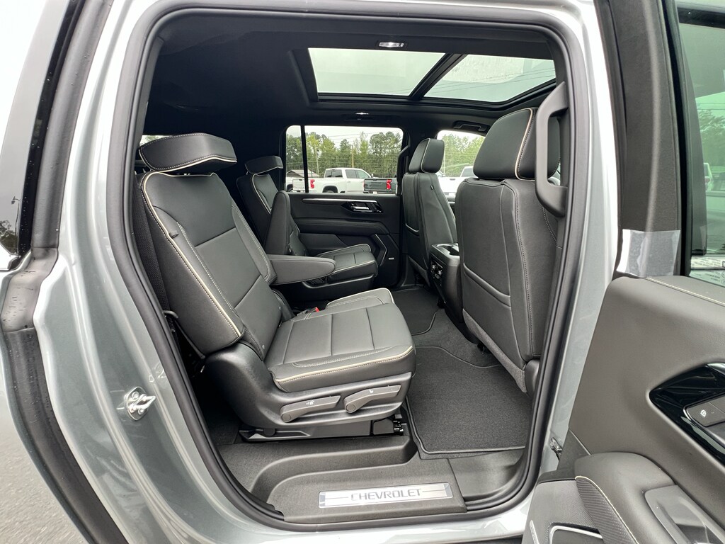2026 Chevrolet Suburban Premier - Photo 22