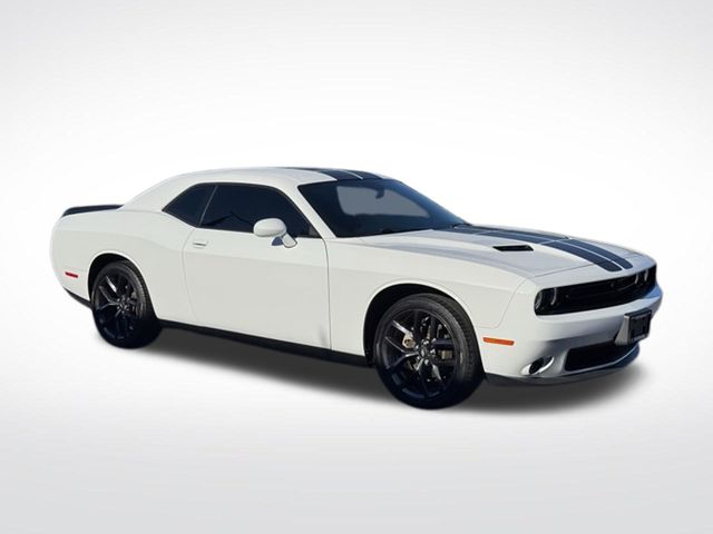 2021 Dodge Challenger SXT Auto's photo
