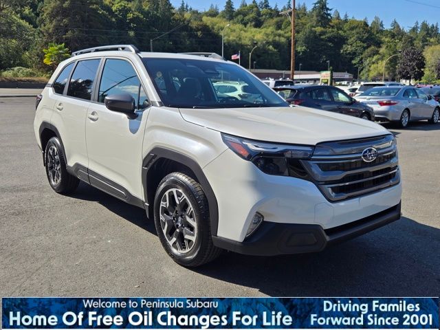 2025 Subaru Forester Premium's photo