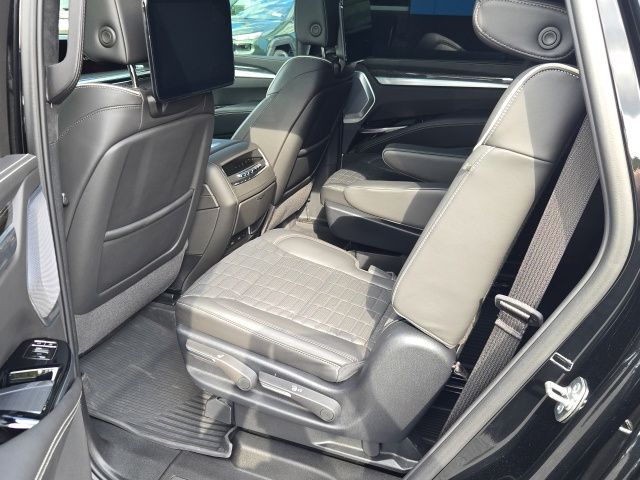 2025 Cadillac Escalade V-Series - Photo 11