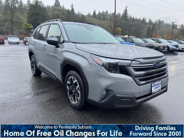 2025 Subaru Forester Premium's photo