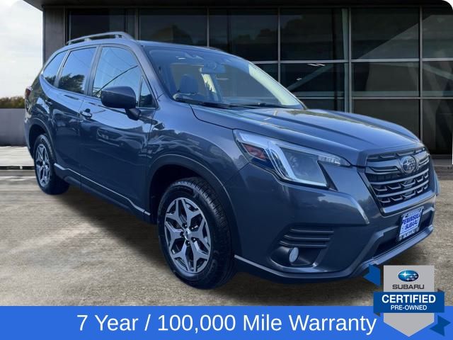2022 Subaru Forester Premium's photo