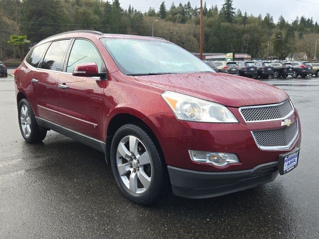2009 Chevrolet Traverse LTZ's photo