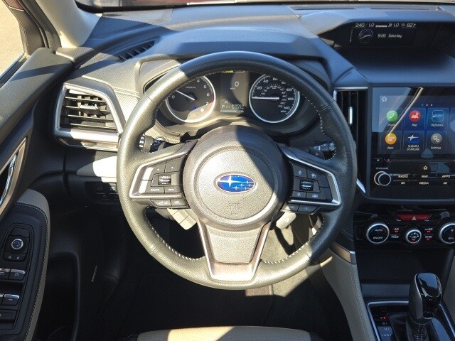 2023 Subaru Forester Limited photo 2